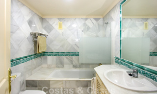 Gran apartamento en venta con preciosas vistas al mar en Benahavis - Marbella 42345 