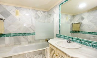 Gran apartamento en venta con preciosas vistas al mar en Benahavis - Marbella 42346 