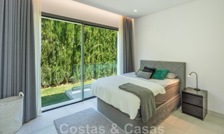 Moderna villa en venta en una comunidad entre Marbella y Estepona 42423 