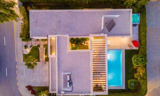 Moderna villa en venta en una comunidad entre Marbella y Estepona 42435 