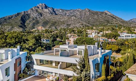 Espectacular y moderno ático en venta con impresionantes vistas al mar en la codiciada Sierra Blanca, en la Milla de Oro de Marbella 42688