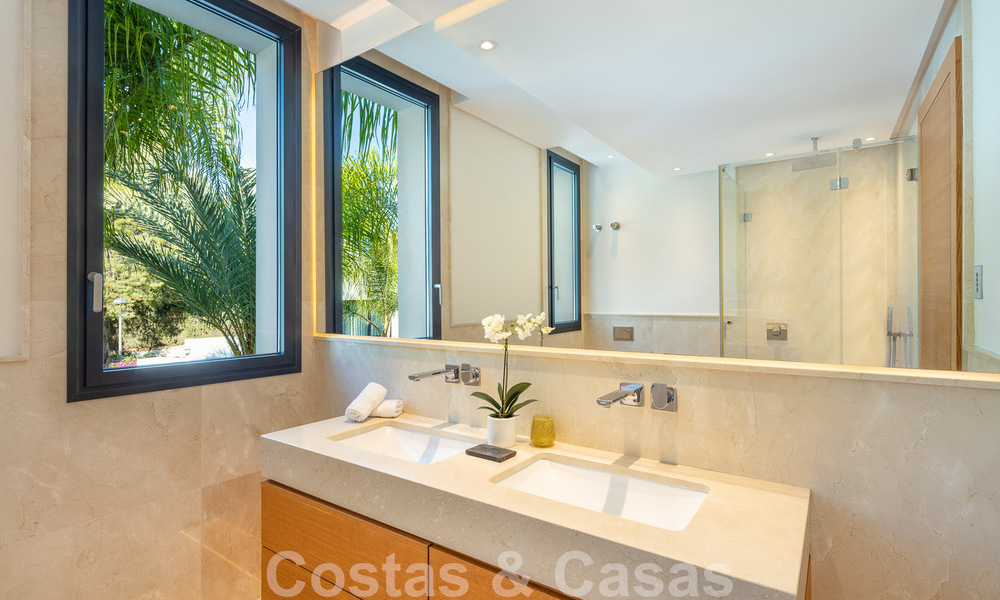 Espectacular y moderno ático en venta con impresionantes vistas al mar en la codiciada Sierra Blanca, en la Milla de Oro de Marbella 51495