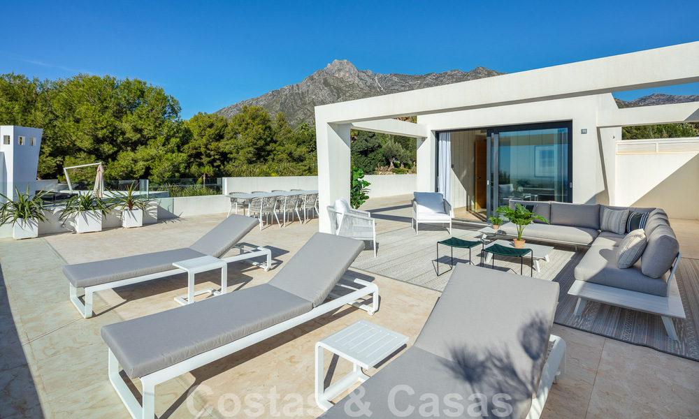 Espectacular y moderno ático en venta con impresionantes vistas al mar en la codiciada Sierra Blanca, en la Milla de Oro de Marbella 51519