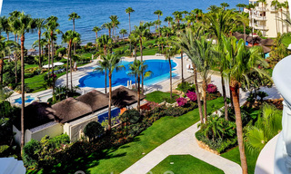 ¡Oportunidad! Ático de lujo en primera línea de playa en venta en Las Dunas Park, Marbella - Estepona 42497 