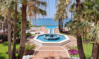 ¡Oportunidad! Ático de lujo en primera línea de playa en venta en Las Dunas Park, Marbella - Estepona 42977 