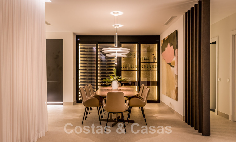 ¡Oportunidad! Ático de lujo en primera línea de playa en venta en Las Dunas Park, Marbella - Estepona 43686