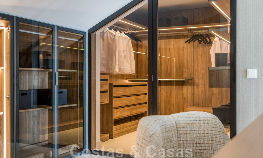 ¡Oportunidad! Ático de lujo en primera línea de playa en venta en Las Dunas Park, Marbella - Estepona 43705