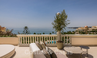 ¡Oportunidad! Ático de lujo en primera línea de playa en venta en Las Dunas Park, Marbella - Estepona 43709 