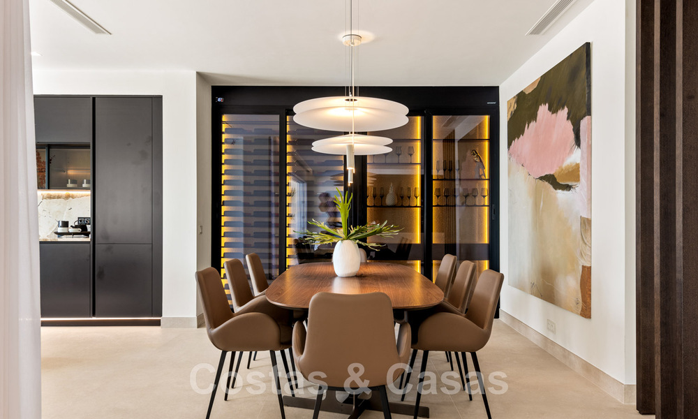 ¡Oportunidad! Ático de lujo en primera línea de playa en venta en Las Dunas Park, Marbella - Estepona 43712