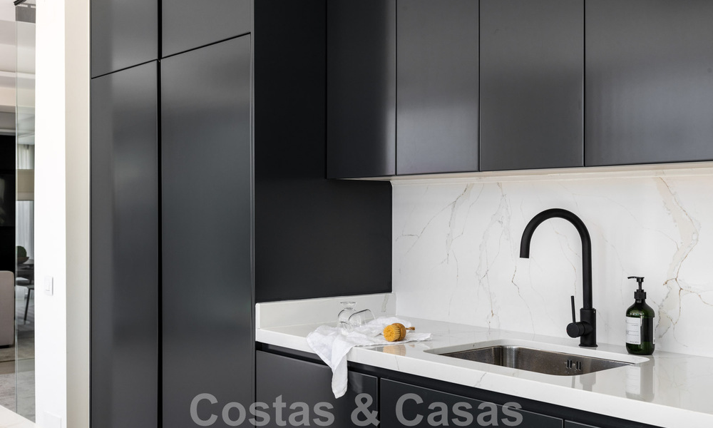 Villa mediterránea contemporánea de lujo en venta con vistas al valle del golf en Nueva Andalucía - Marbella 42799