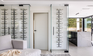 Villa mediterránea contemporánea de lujo en venta con vistas al valle del golf en Nueva Andalucía - Marbella 42810 