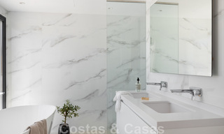 Villa mediterránea contemporánea de lujo en venta con vistas al valle del golf en Nueva Andalucía - Marbella 42821 