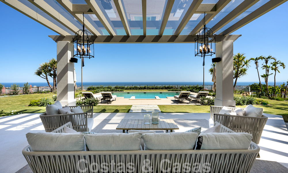 Prestigiosa villa de lujo de estilo mediterráneo en venta con impresionantes vistas panorámicas al mar en Benahavis - Marbella 43437