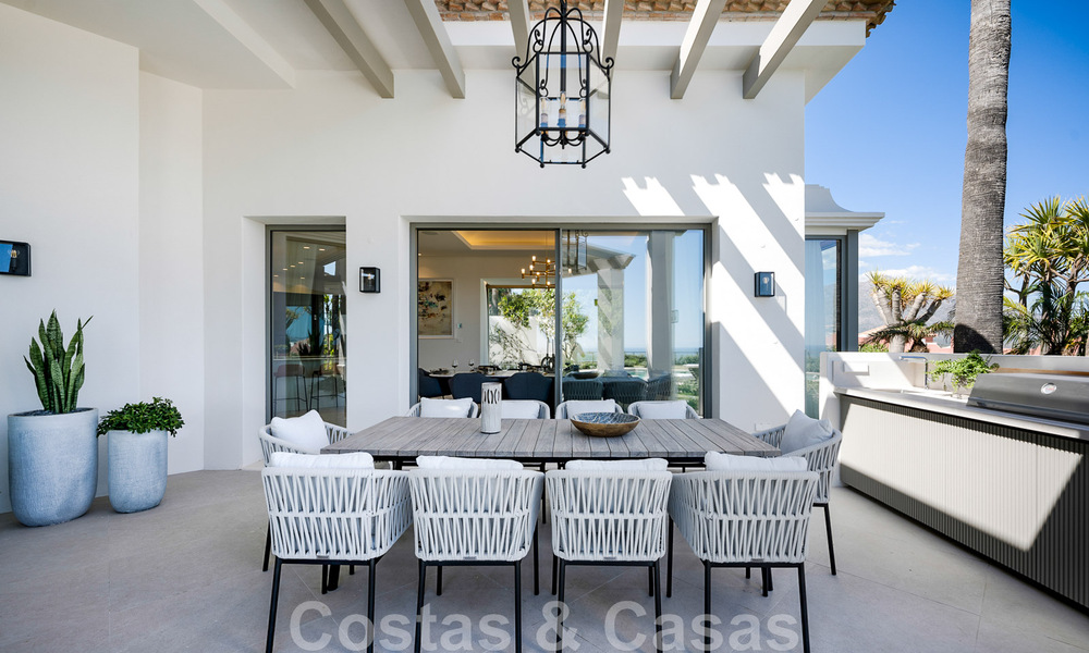 Prestigiosa villa de lujo de estilo mediterráneo en venta con impresionantes vistas panorámicas al mar en Benahavis - Marbella 43444