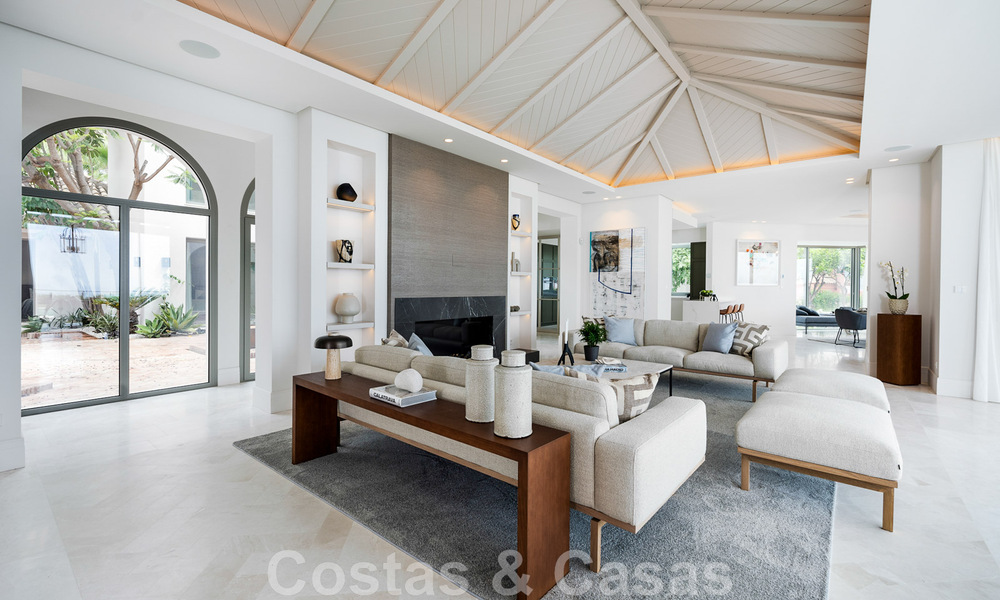 Prestigiosa villa de lujo de estilo mediterráneo en venta con impresionantes vistas panorámicas al mar en Benahavis - Marbella 43470