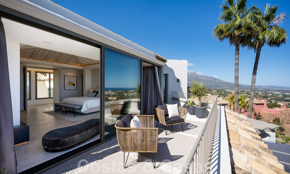 Prestigiosa villa de lujo de estilo mediterráneo en venta con impresionantes vistas panorámicas al mar en Benahavis - Marbella 43490