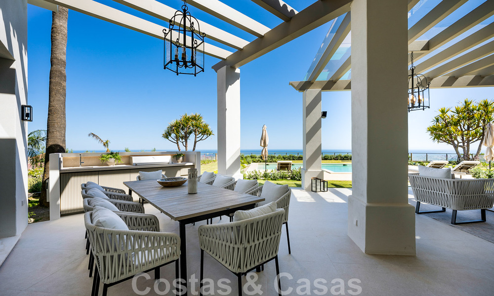 Prestigiosa villa de lujo de estilo mediterráneo en venta con impresionantes vistas panorámicas al mar en Benahavis - Marbella 43517