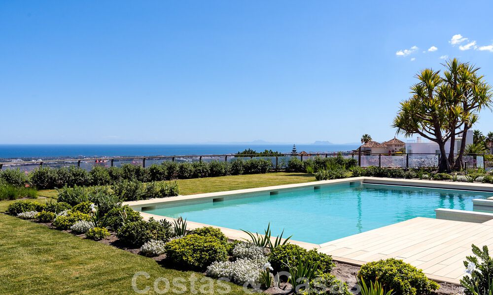 Prestigiosa villa de lujo de estilo mediterráneo en venta con impresionantes vistas panorámicas al mar en Benahavis - Marbella 43529