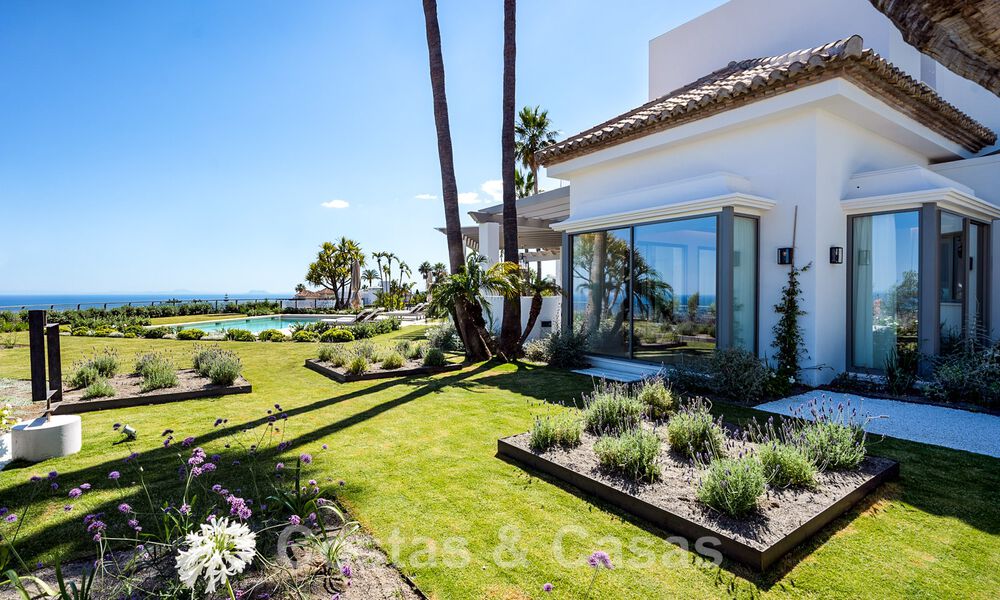Prestigiosa villa de lujo de estilo mediterráneo en venta con impresionantes vistas panorámicas al mar en Benahavis - Marbella 43530