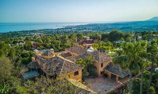 Fenomenal villa tradicional de lujo en venta en una gran parcela con vistas panorámicas al mar, situada en Sierra Blanca en la Milla de Oro de Marbella 42912 