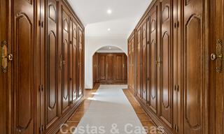 Fenomenal villa tradicional de lujo en venta en una gran parcela con vistas panorámicas al mar, situada en Sierra Blanca en la Milla de Oro de Marbella 42916 