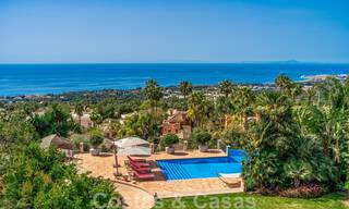 Fenomenal villa tradicional de lujo en venta en una gran parcela con vistas panorámicas al mar, situada en Sierra Blanca en la Milla de Oro de Marbella 42923 