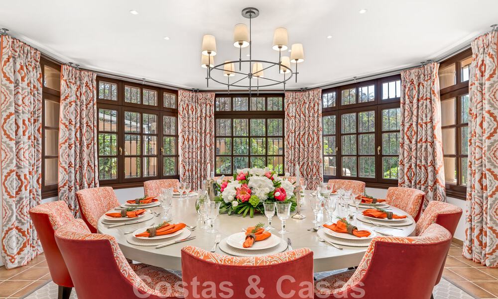 Fenomenal villa tradicional de lujo en venta en una gran parcela con vistas panorámicas al mar, situada en Sierra Blanca en la Milla de Oro de Marbella 42934