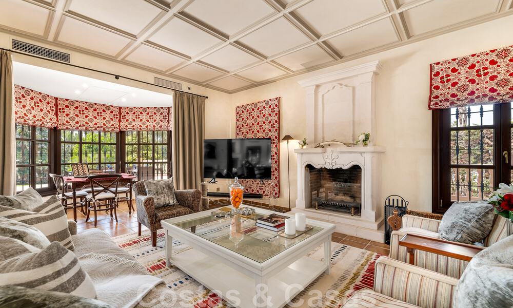 Fenomenal villa tradicional de lujo en venta en una gran parcela con vistas panorámicas al mar, situada en Sierra Blanca en la Milla de Oro de Marbella 42936