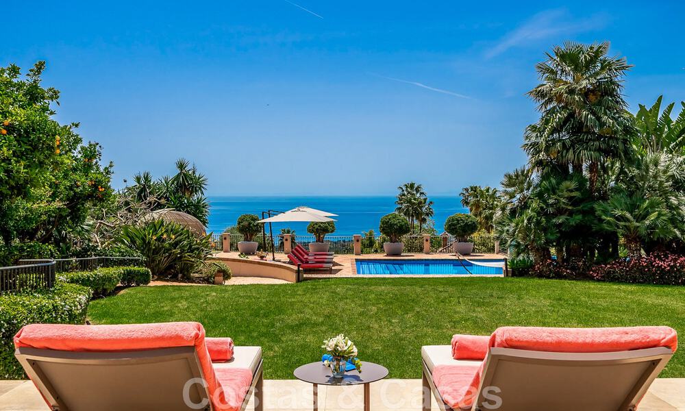 Fenomenal villa tradicional de lujo en venta en una gran parcela con vistas panorámicas al mar, situada en Sierra Blanca en la Milla de Oro de Marbella 42943