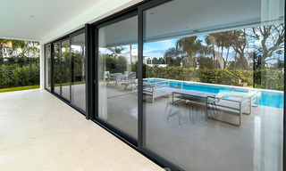 Nuevas! Villas de lujo contemporáneas en venta a poca distancia de un prominente club de golf, en la Nueva Milla de Oro entre Marbella y Estepona 43232 