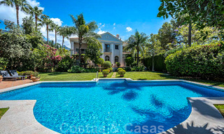 Se vende romántica villa familiar de estilo clásico, en una de las zonas residenciales más exclusivas y privilegiada de la Milla de Oro de Marbella 43012 