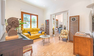 Se vende romántica villa familiar de estilo clásico, en una de las zonas residenciales más exclusivas y privilegiada de la Milla de Oro de Marbella 43019 