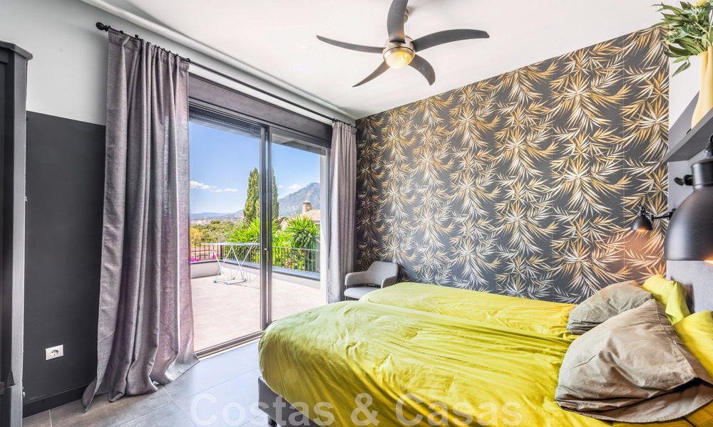Villa contemporánea y energéticamente eficiente en venta con vistas al mar en una deseable comunidad residencial cerca de Río Real y Marbella ciudad 43264
