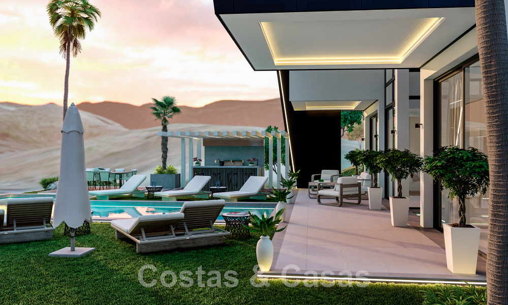 Nuevas y modernas villas de lujo en venta con jacuzzi en el solárium, en una exclusiva zona de golf en Benahavis - Marbella 43415
