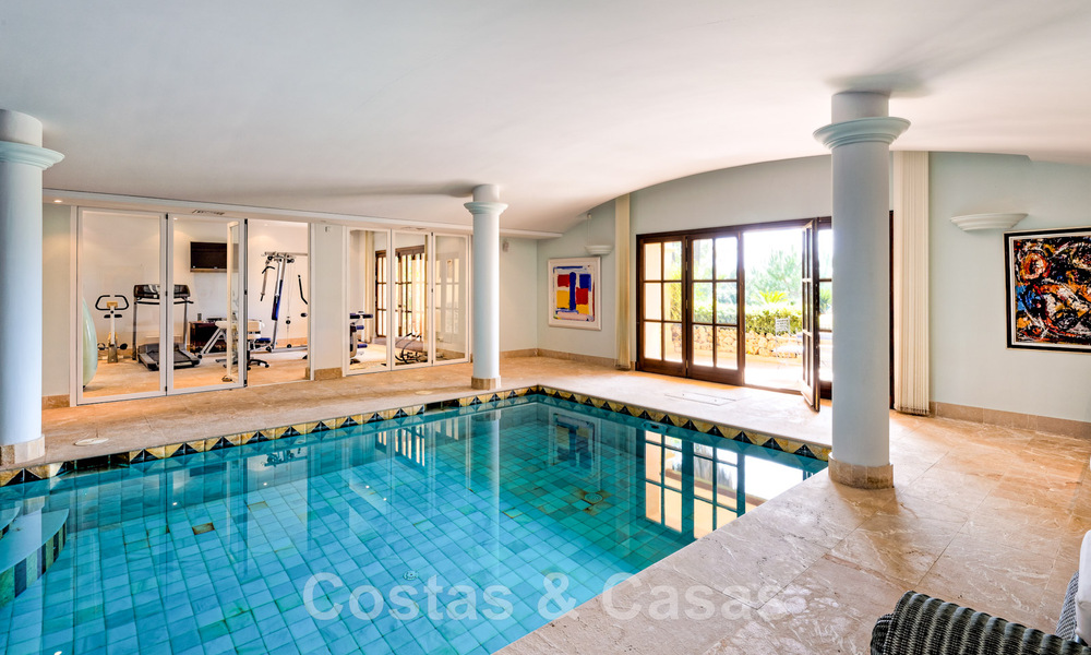 Amplia villa mediterránea en venta con vistas al mar en el complejo La Zagaleta en Marbella - Benahavis 43960
