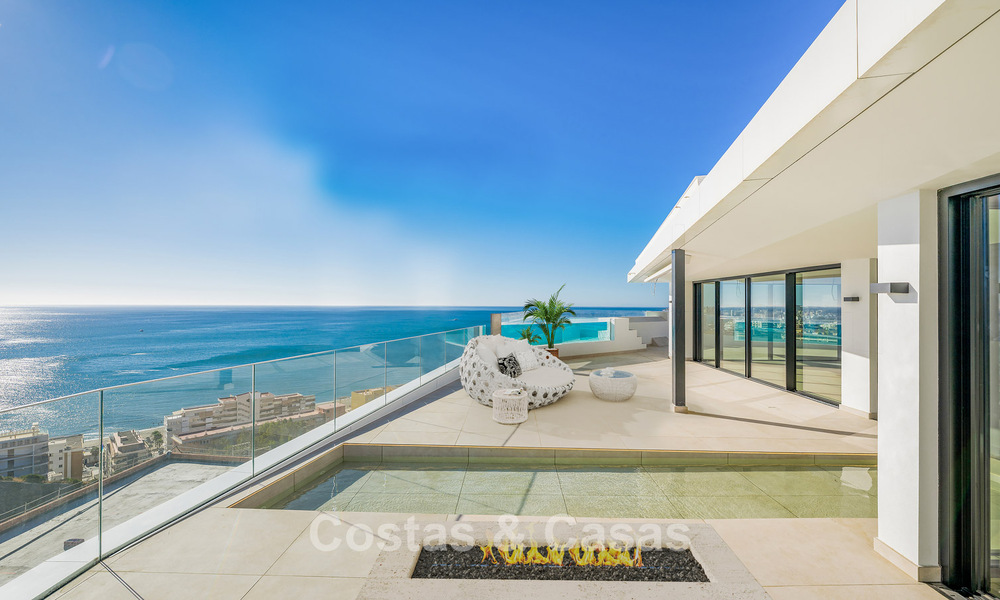 Apartamentos en venta, en una ubicación privilegiada con vistas al mar entre Benalmádena y Fuengirola - Costa del Sol 804959
