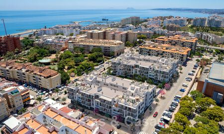 Apartamentos nuevos y modernos a poca distancia de la playa en el centro de Estepona, Costa del Sol 43945