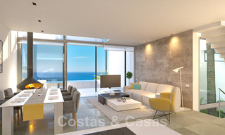 Nuevos y exclusivos adosados en venta de estilo contemporáneo con impresionantes vistas al mar en una prestigiosa urbanización de Fuengirola, Costa del Sol 43946 