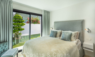 Villa de lujo en venta de estilo mediterráneo, en una urbanización segura a poca distancia de todos los servicios en Nueva Andalucía, Marbella 43647 