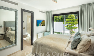 Villa de lujo en venta de estilo mediterráneo, en una urbanización segura a poca distancia de todos los servicios en Nueva Andalucía, Marbella 43648 