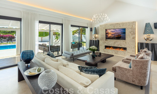 Villa de lujo en venta de estilo mediterráneo, en una urbanización segura a poca distancia de todos los servicios en Nueva Andalucía, Marbella 43659 
