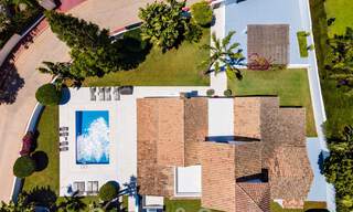 Villa de lujo en venta de estilo mediterráneo, en una urbanización segura a poca distancia de todos los servicios en Nueva Andalucía, Marbella 43668 