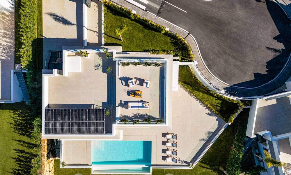 Espectaculares villas de lujo en venta de arquitectura contemporánea situadas en un resort de golf en la Nueva Milla de Oro entre Marbella y Estepona 63159