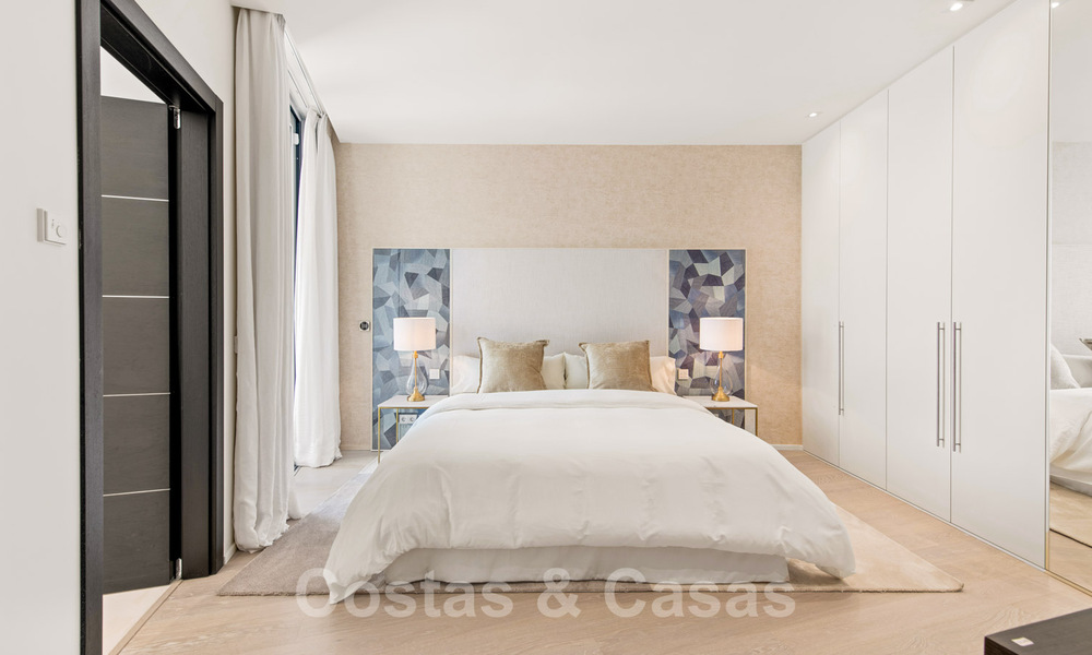 ¡Última villa! Exclusiva villa arquitectónica de lujo en venta, con vistas al mar, en la codiciada Sierra Blanca, en la Mila de Oro de Marbella 43609