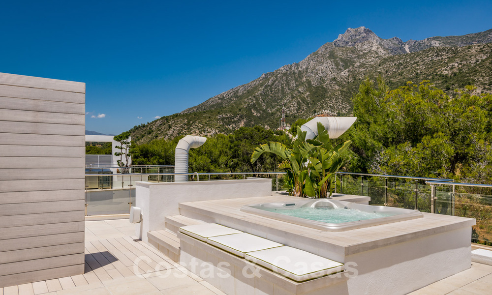 ¡Última villa! Exclusiva villa arquitectónica de lujo en venta, con vistas al mar, en la codiciada Sierra Blanca, en la Mila de Oro de Marbella 43627