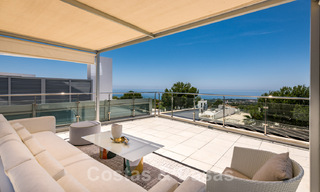 ¡Última villa! Exclusiva villa arquitectónica de lujo en venta, con vistas al mar, en la codiciada Sierra Blanca, en la Mila de Oro de Marbella 43630 