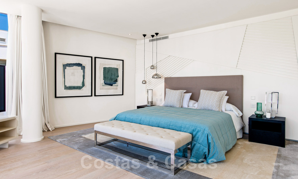 ¡Última villa! Exclusiva villa arquitectónica de lujo en venta, con vistas al mar, en la codiciada Sierra Blanca, en la Mila de Oro de Marbella 43638