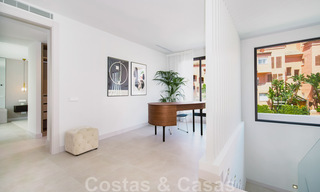 Villa de lujo nueva, lista para entrar a vivir, a poca distancia de la playa en una zona preferida de Guadalmina Baja en Marbella 43800 