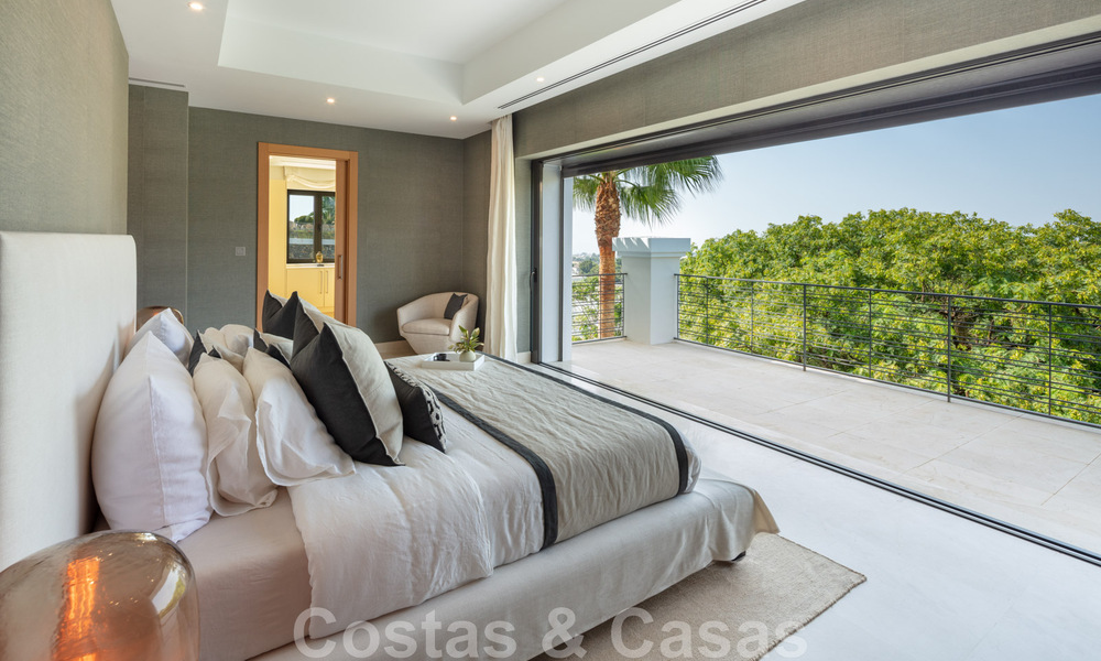 Magnífica villa de lujo en venta de arquitectura mediterránea moderna, con vistas al mar y en un complejo de golf en Benahavis - Marbella 44160