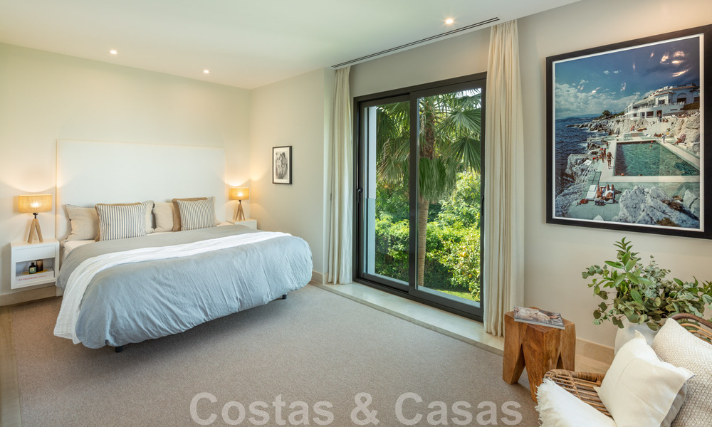 Magnífica villa de lujo en venta de arquitectura mediterránea moderna, con vistas al mar y en un complejo de golf en Benahavis - Marbella 44165